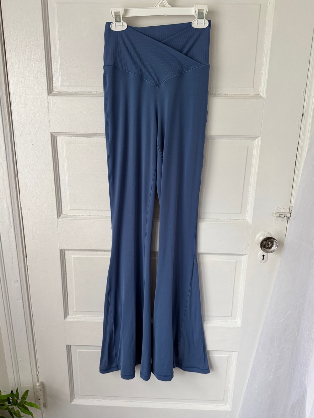 Offline by Aerie High Waist Flared Yoga Pants Slate Blue Athleisure Loungewear M